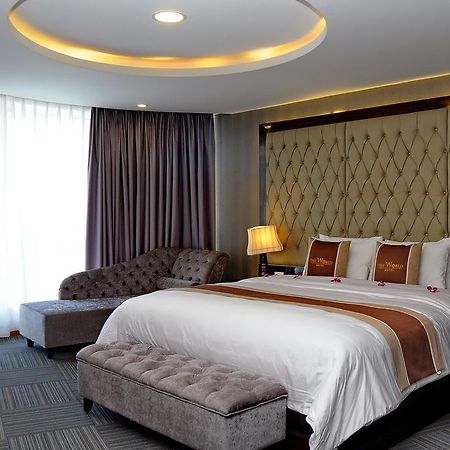 The World Hotel Нячанг Екстер'єр фото