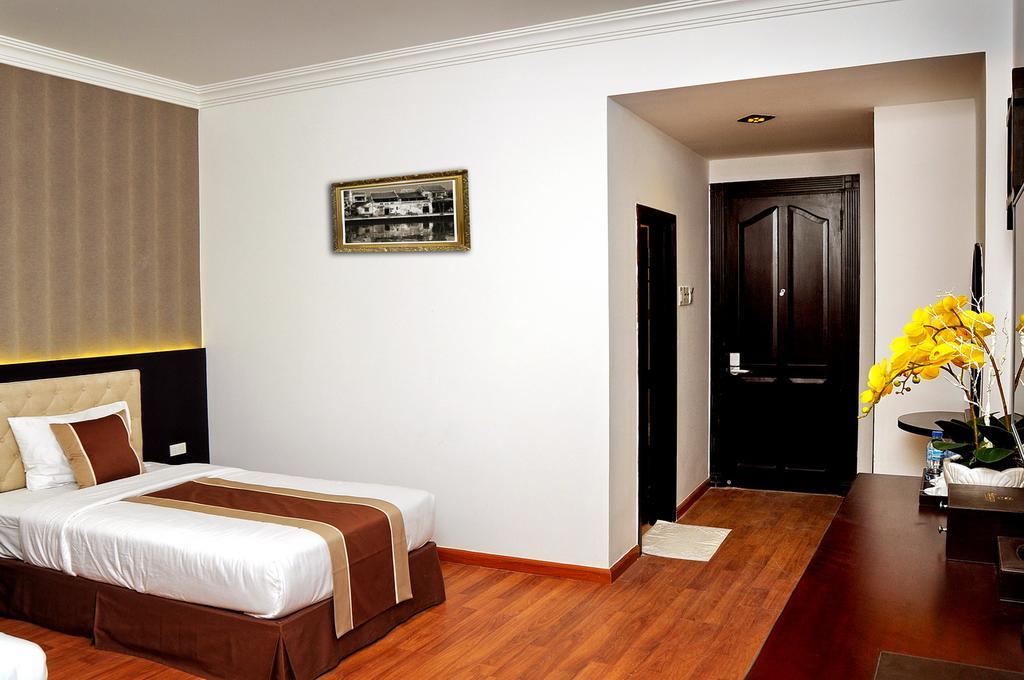 The World Hotel Нячанг Екстер'єр фото