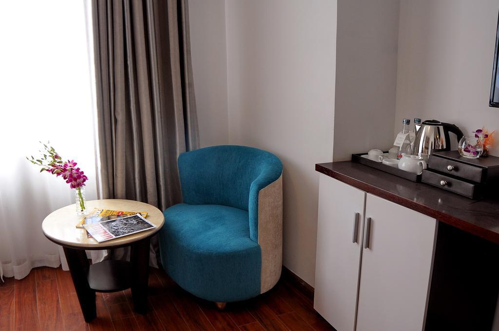 The World Hotel Нячанг Екстер'єр фото