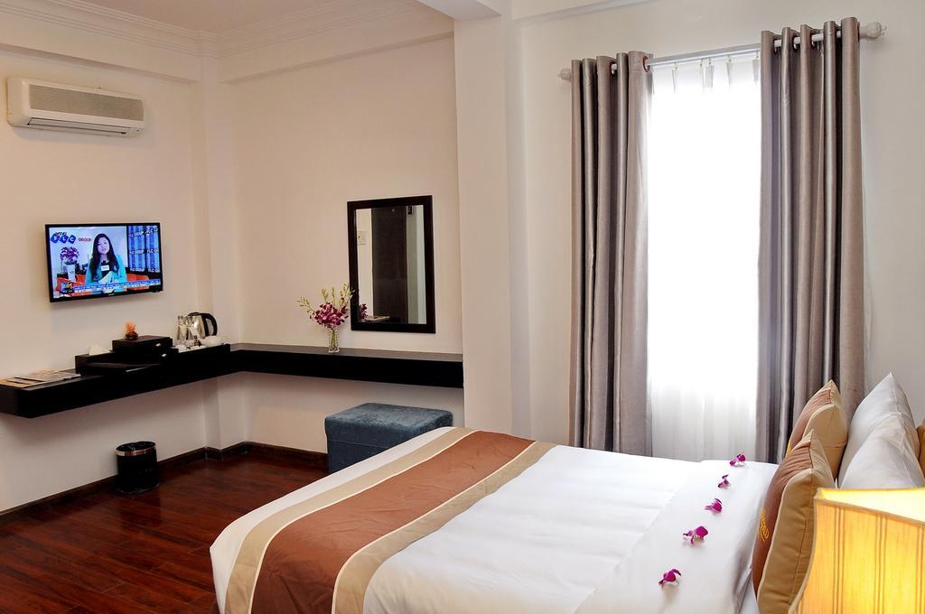 The World Hotel Нячанг Екстер'єр фото