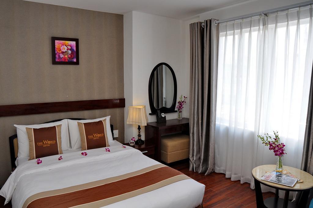 The World Hotel Нячанг Екстер'єр фото